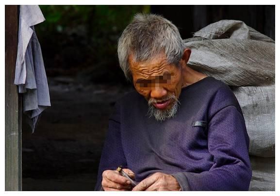 当了4天爸爸，他就永远失去了妻儿，加沙一个普通父亲的生死悲歌